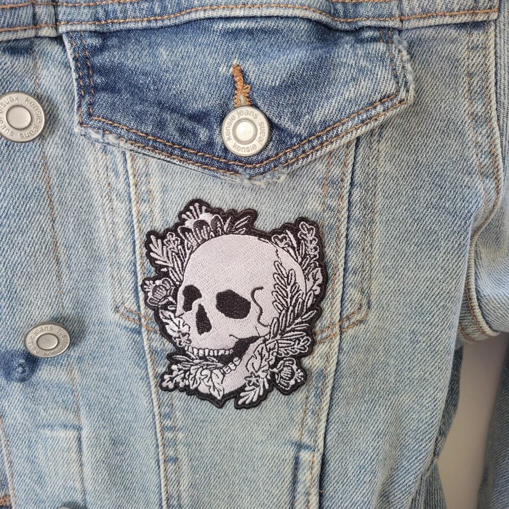 Kensie Embellished Distressed Jean Jacket Women M Denim Blue Long Sleeve Patches - Picture 7 of 12